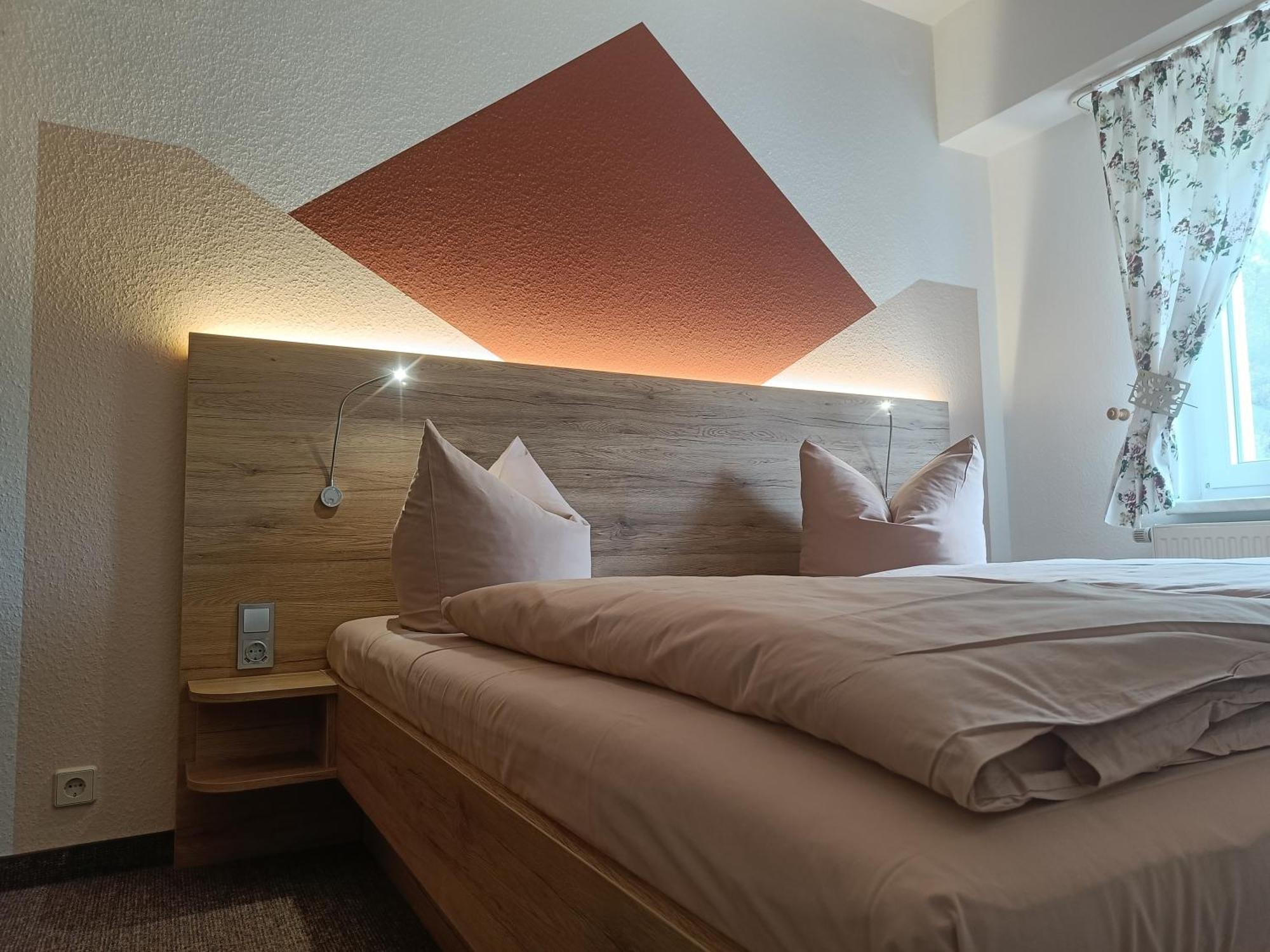 Zur Edlen Krone Neuhausen  Esterno foto